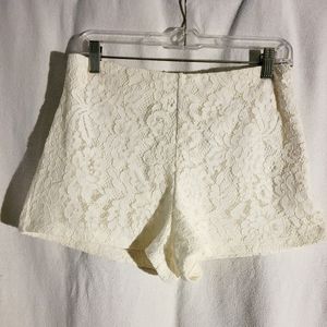 Forever 21 White Lace Lined Dress Shorts Large